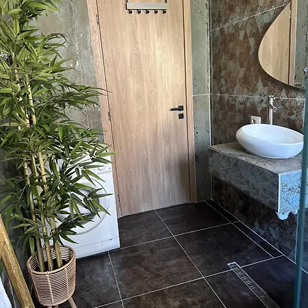 Апартаменты Gjonis House Саранда
